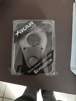 Cigar Cutter. XIKAR Revolution Xi 360