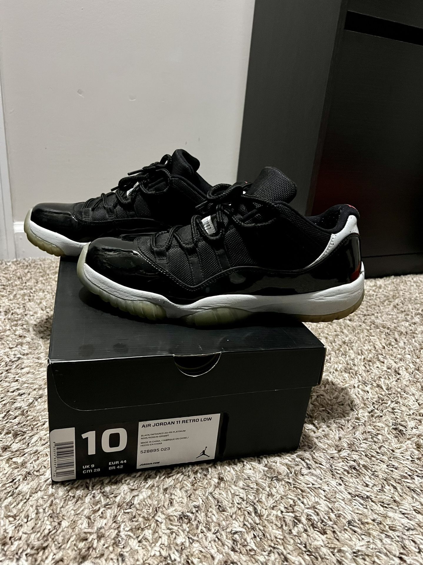 Jordan 11 retro low black/infrared 23-pure platinum