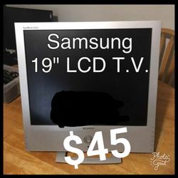 Samsung LCD TV 19" with remote