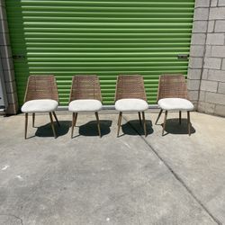 *Free Delivery* Set of 4 Boucle Rattan Dining Wicker Chairs
