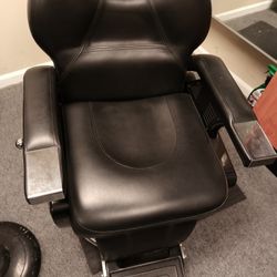 BARBER 💈 CHAIR LIKE NEW $250 STN MTN 