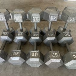 Iron dumbbell pairs: 30 + 35 + 40 + 45 + 50