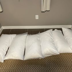 Set of 6 King Size Bed Pillows - Clean / Some New In Plastic