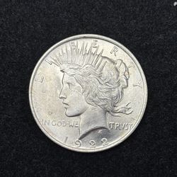 1922 Peace Silver Dollar -- GREAT UNCIRCULATED COIN!