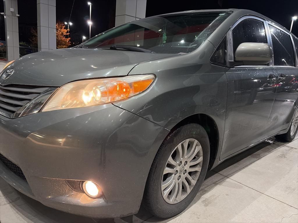 2013 Toyota Sienna