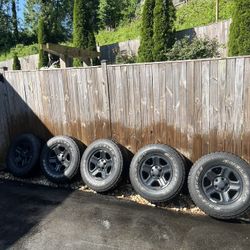 Jeep Wrangler OEM Wheels & Tires 245/75R16 Set of 5 - Like New
