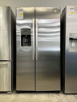 GE 36 Inch 25.3 Cu. Ft. Side by Side Refrigerator w/External Water/Ice Dispenser