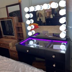 ❤️🔥Flash Deal❤️🔥Brand New LED Light Vanity With Bluetooth Speaker And Clock $899, Finance Available, Delivery Available