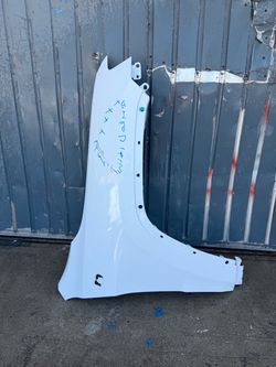2011 2012 2013 2014 2015 2016 2017 2018 2019 2020 2021 Jeep Grand Cherokee Right Passenger Side Fender