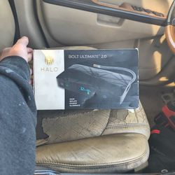 HALO Bolt Ultimate 2.0 Jump Starter Power Bank W/Air Compressor BLACK Worn box
