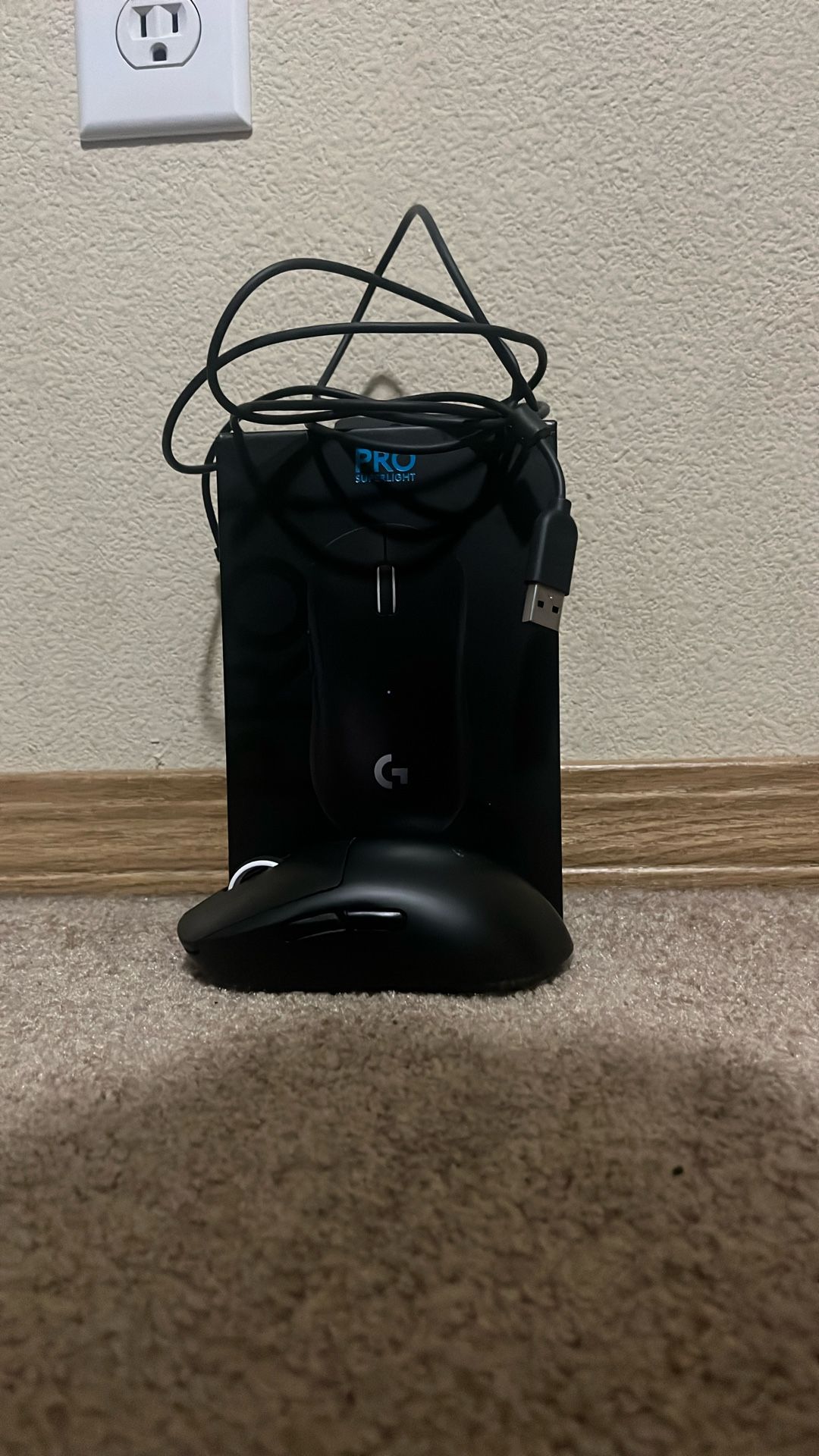 Logitech G Pro X Superlight – Used – Still Works – Minor Button Issue