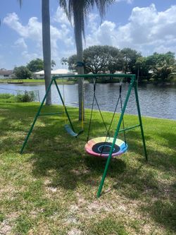 Kids swing set