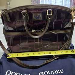 Dooney Bourke 