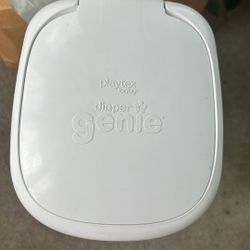 Diaper genie 