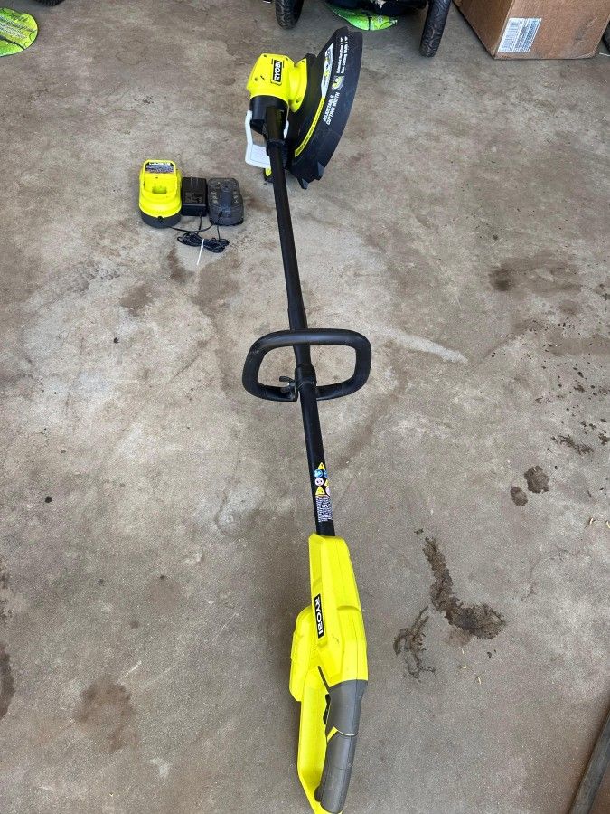 RYOBI
ONE+ 18V 13 in. Cordless Battery String Trimmer/Edger with 2.0 Ah Battery and Charger