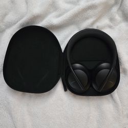 Bose Noise Cancelling Headphones 700