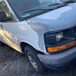 Parting Out Chevy Express Van Only Parts 