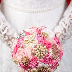 Pink White Gold Brooch Bouquet 