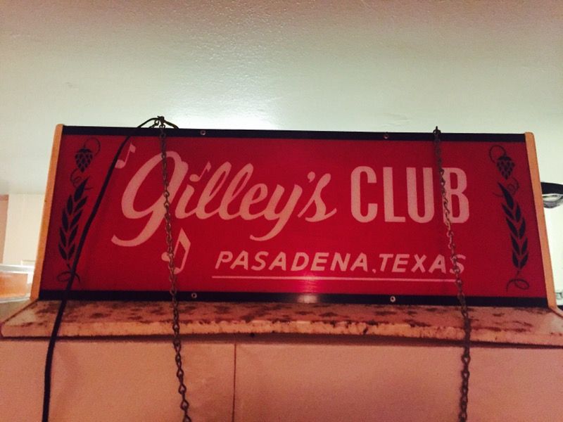 Gilley's Pool Table Light
