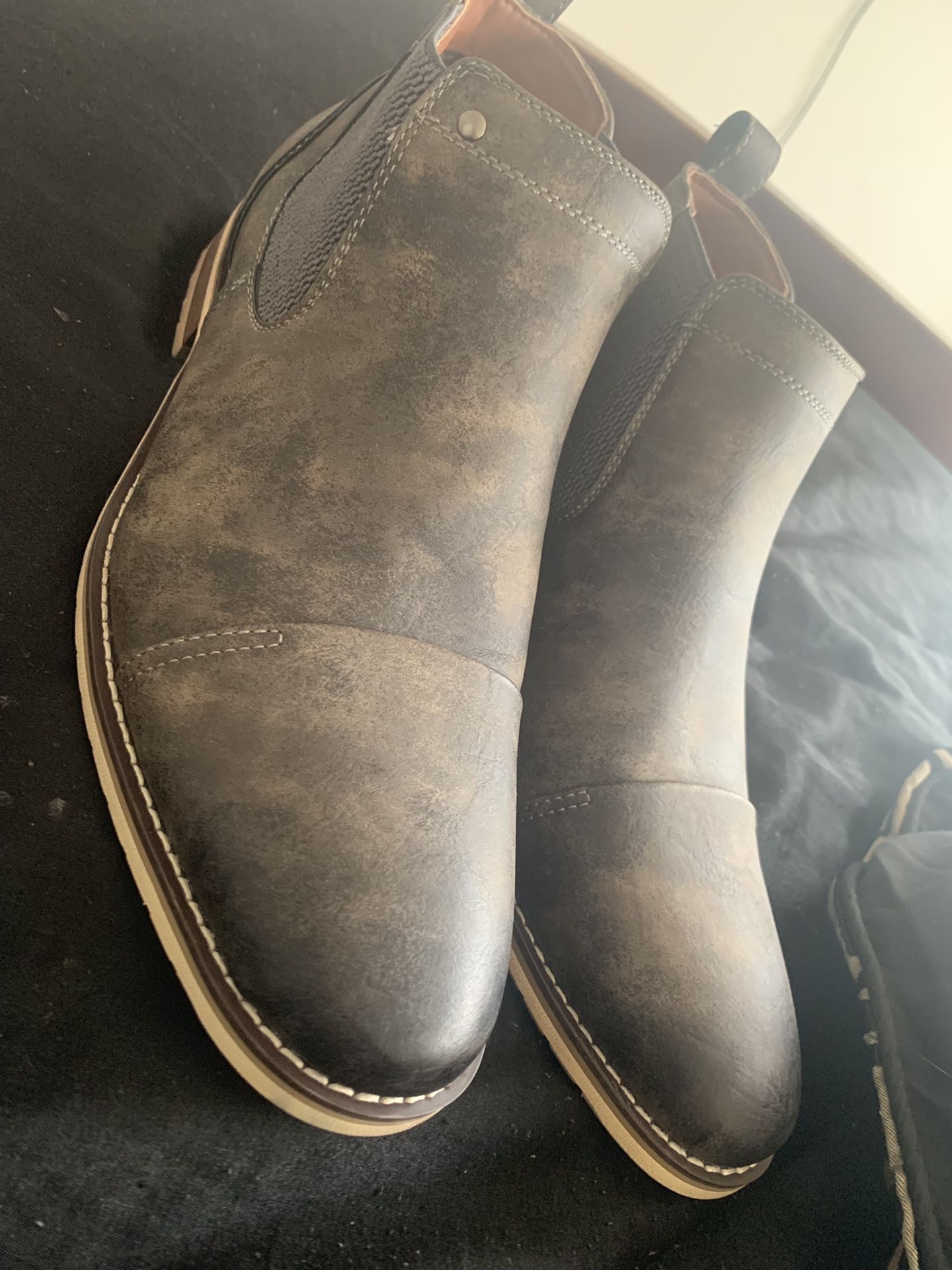 Size 10 Chelsea boots