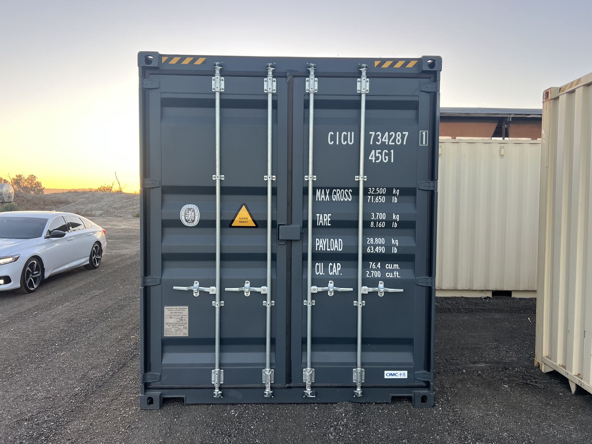 SALE! 20 FOOT/40 FOOT USED AND NEWER SHIPPING CONTAINERS