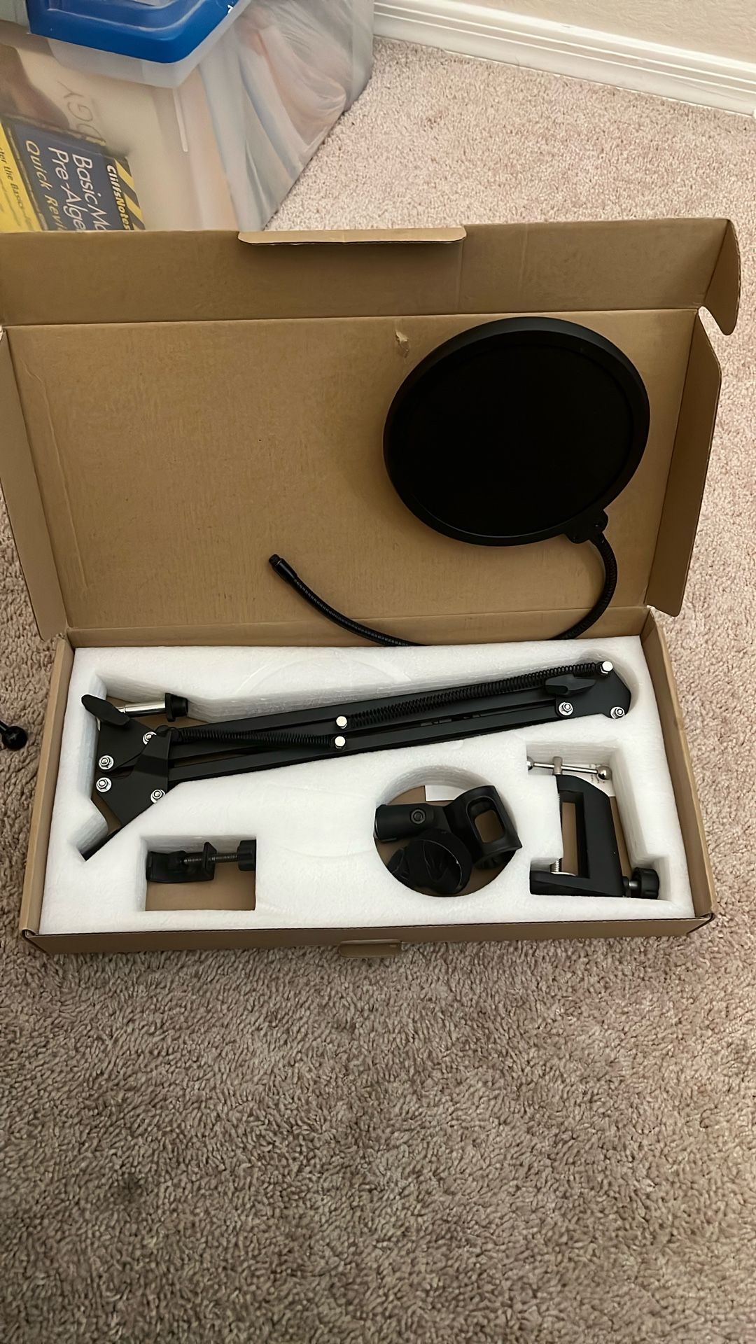 Blue Microphone and Accessories for streaming
