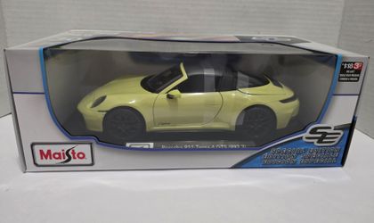 Maisto Porsche 911 Targa 4 GTS 992.2 Special Edition 1:18 Diecast Model T-Hybrid