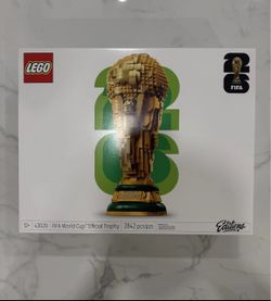 LEGO Editions FIFA World Cup Official Trophy 43020