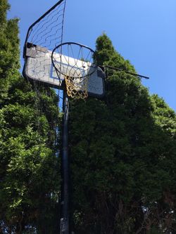 Basketball hoop