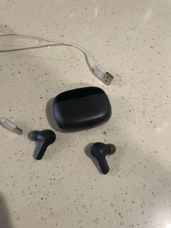JBL earphones with charger