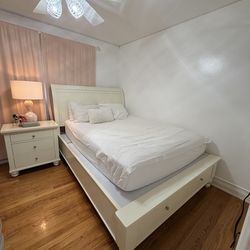 Queen Bedroom Set (2 sets)