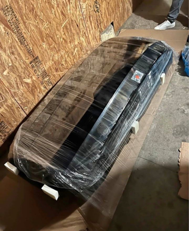 Brand New Thule Motion 3 (Large) Roof Box 