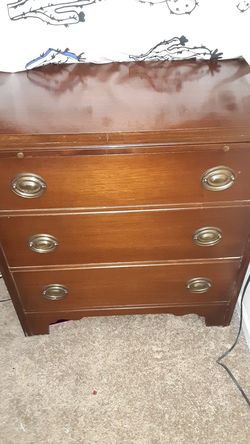 3 drawer Chest Antique