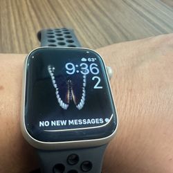 Apple Watch Series 9 (45mm)