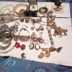 LOT Jewelry Mystery Box 