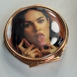 Megan Fox/ Jennifers Body Makeup Compact