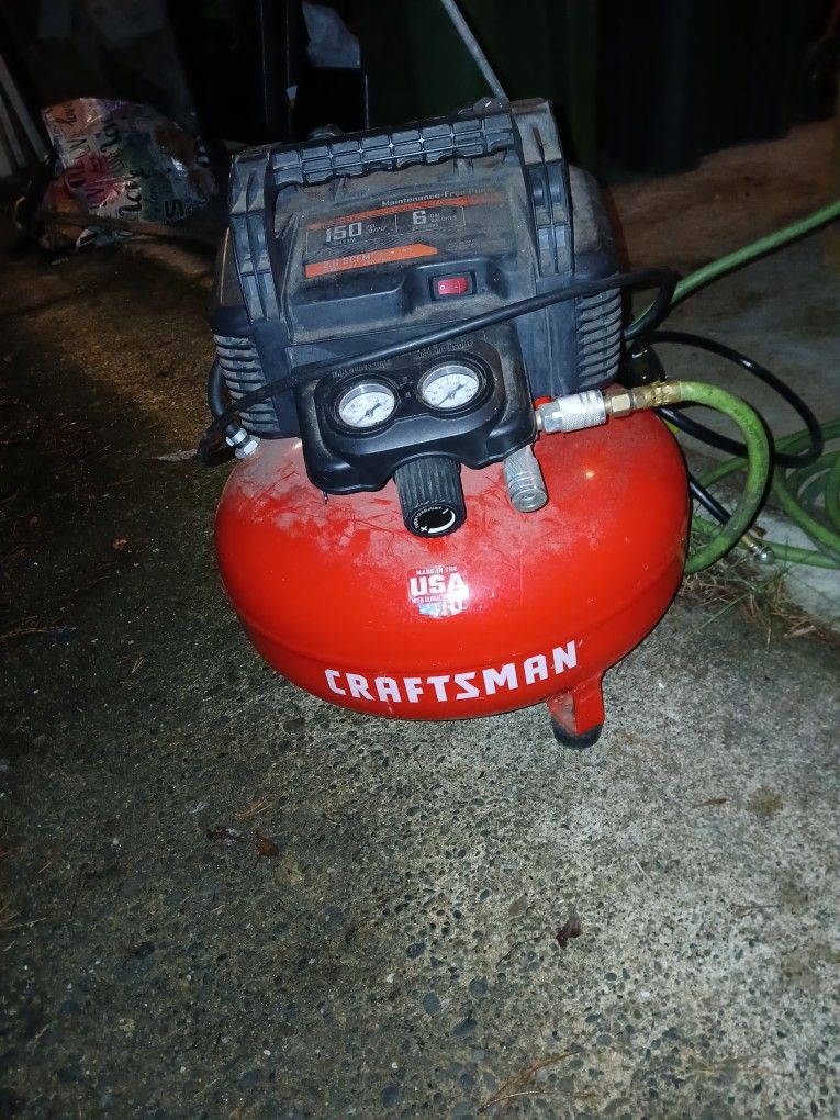 Aircompressor