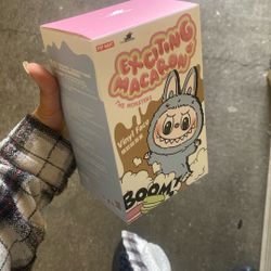 Macaron Labubu 