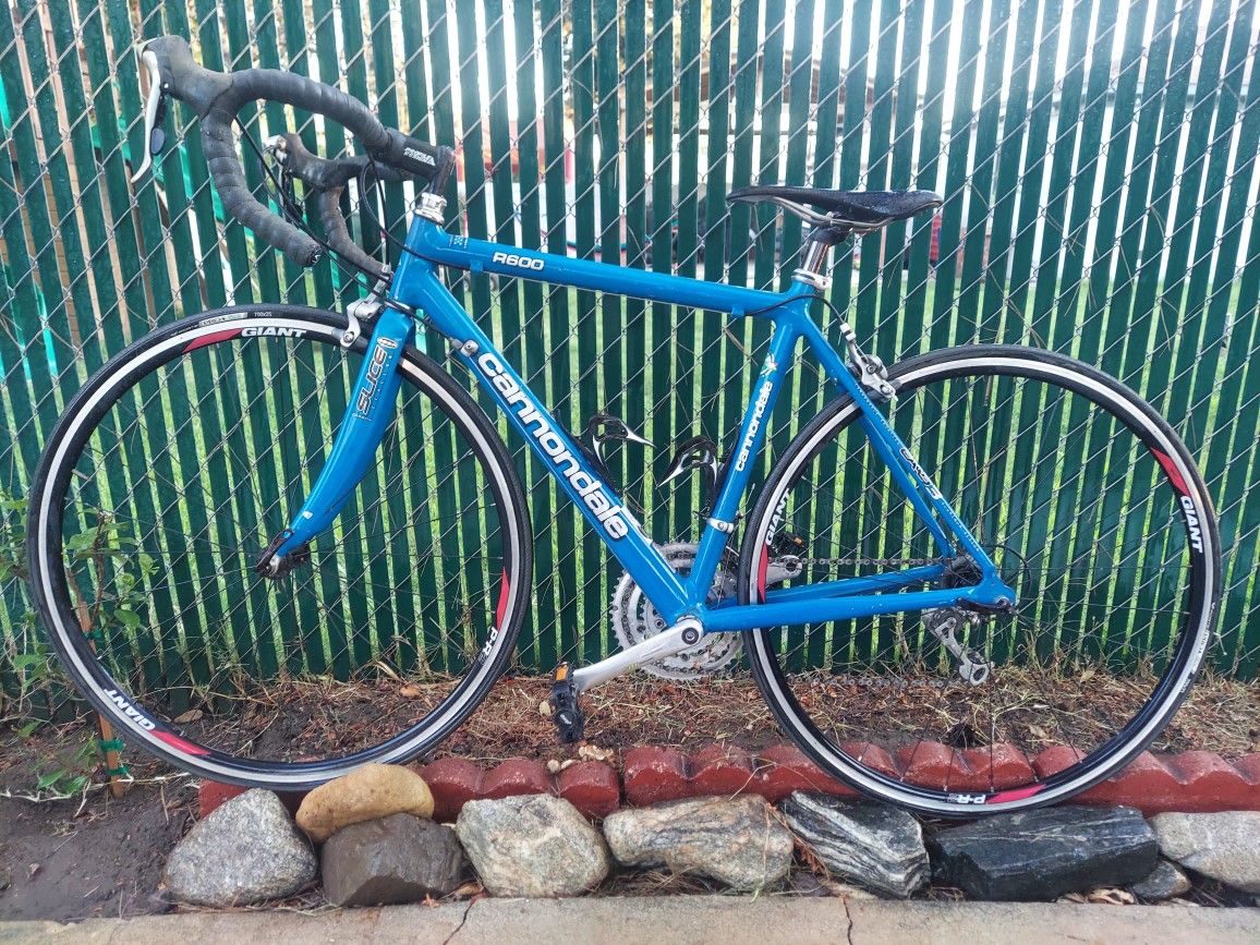 Cannondale Road Bike