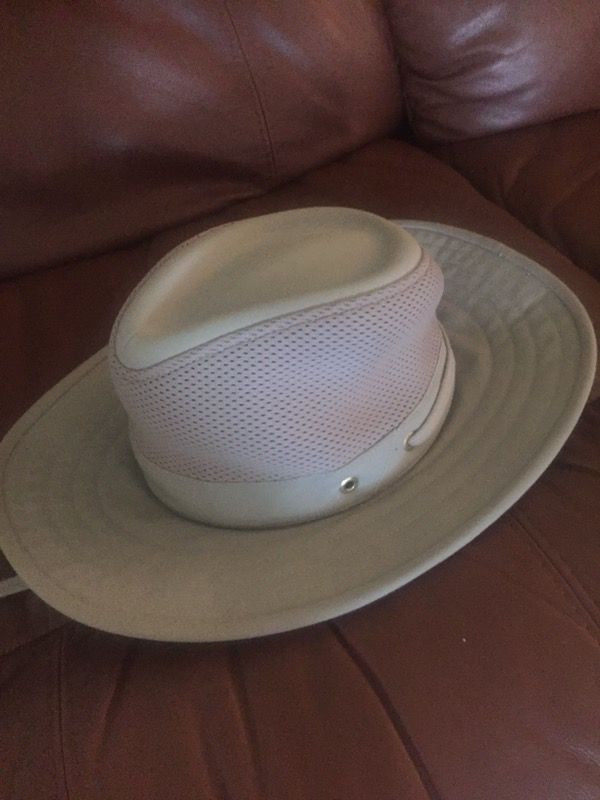 Tilley mesh hat. 6 7/8