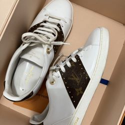 Louis Vuitton  Sneakers