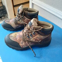 Ladies Ozark Trails Hiking Boots Sz 6 Like New
