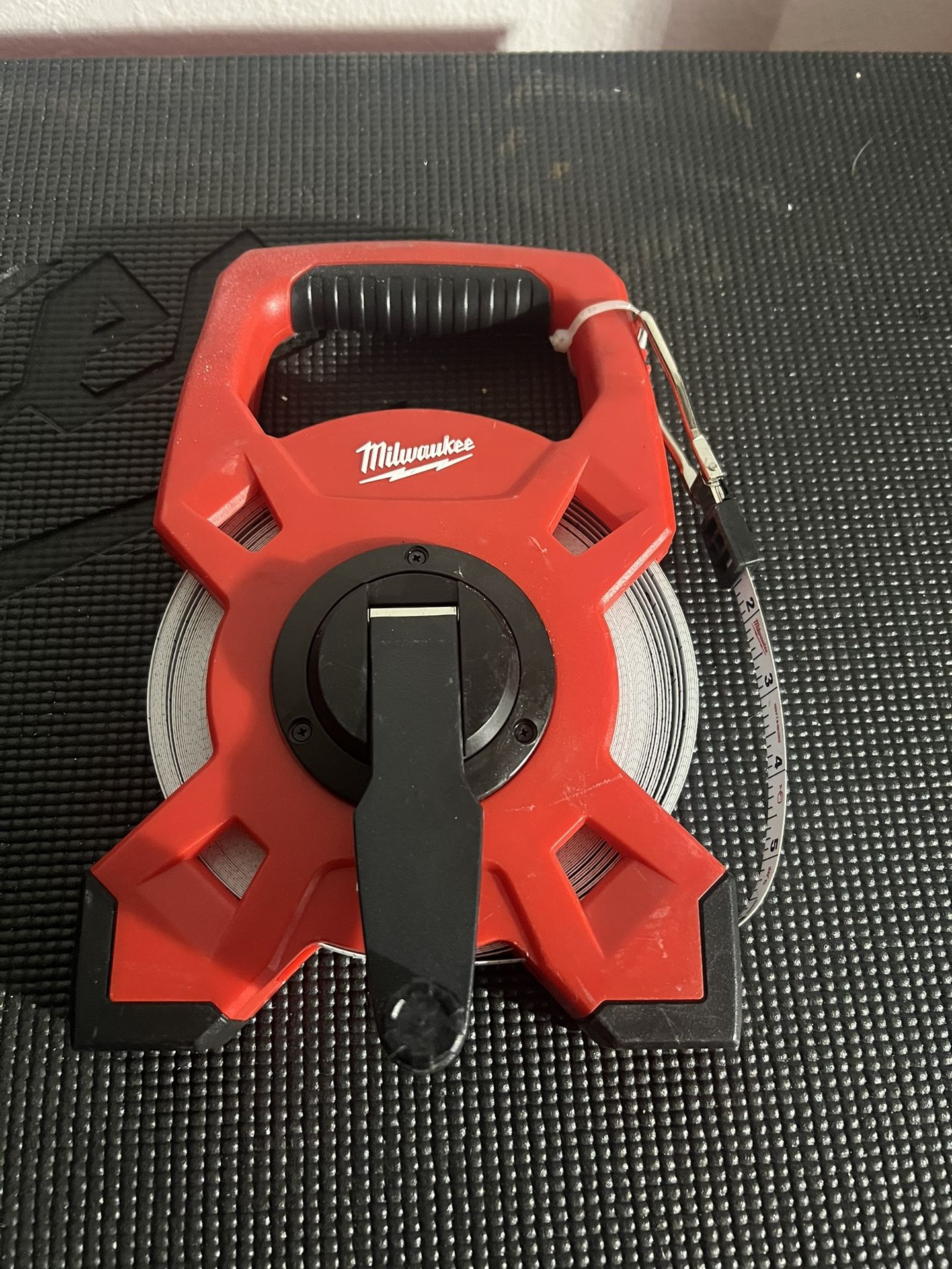 Milwaukee Tape Measure 