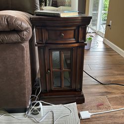 End Table With Power Supply
