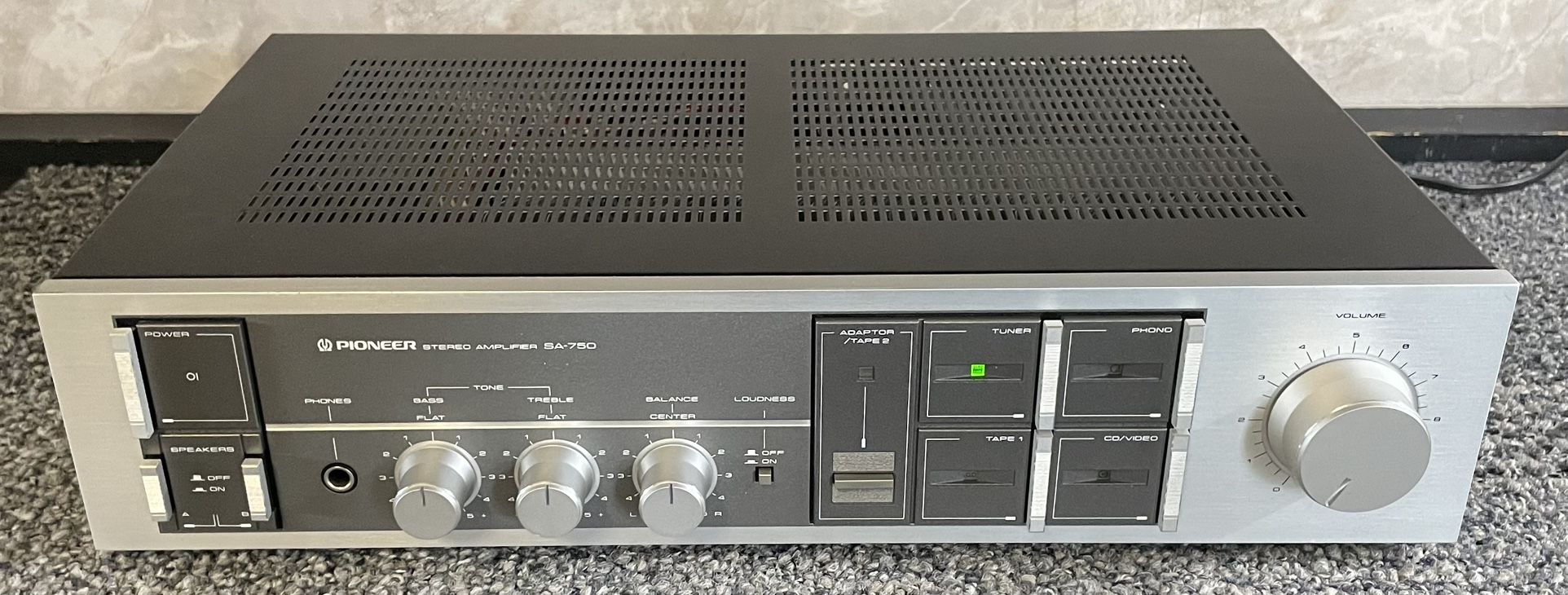 Vintage Pioneer SA-750 Stereo Amplifier