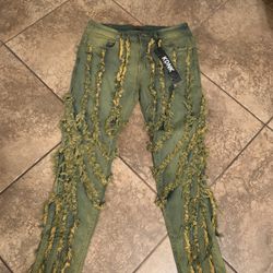 Olive green KDNK size 36L34W