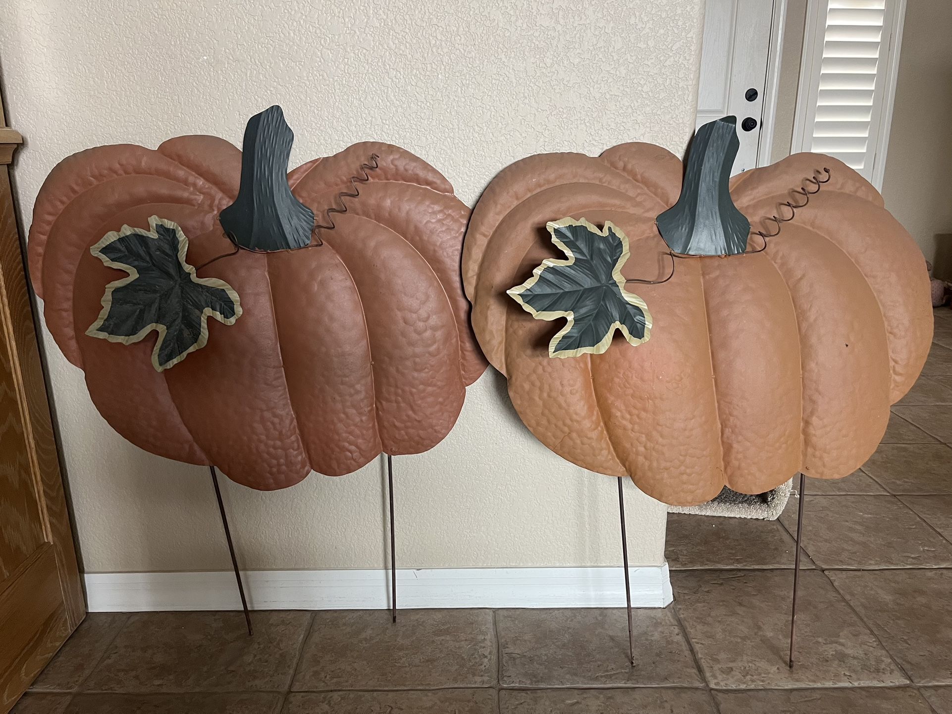 2 Large Metal Pumpkin Stakes Yard/Garden Decir. $10 Each