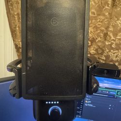 elgato Wave:3 Premium Microphone + Accesories
