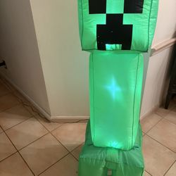 Minecraft Creeper 4 Foot Inflatable Led Light Up.