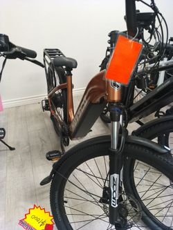 Hovsco skinny tire city ebike pink and bronze